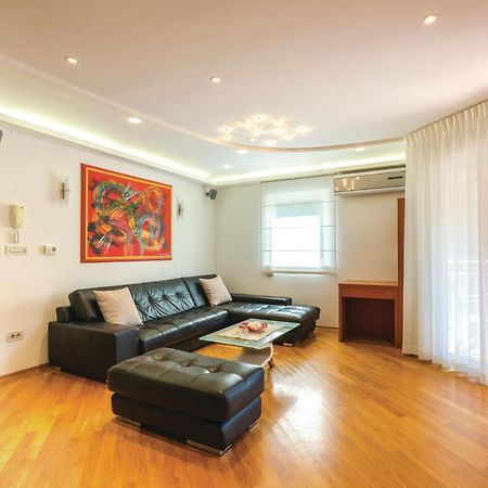 Cozy Apartment In Rijeka With Kitchen Kültér fotó